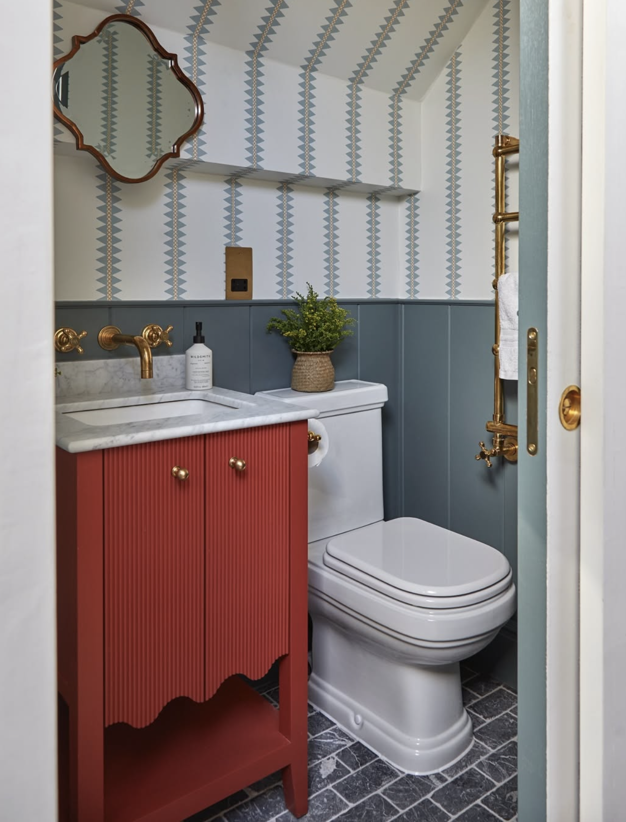 shower room - Photo 1