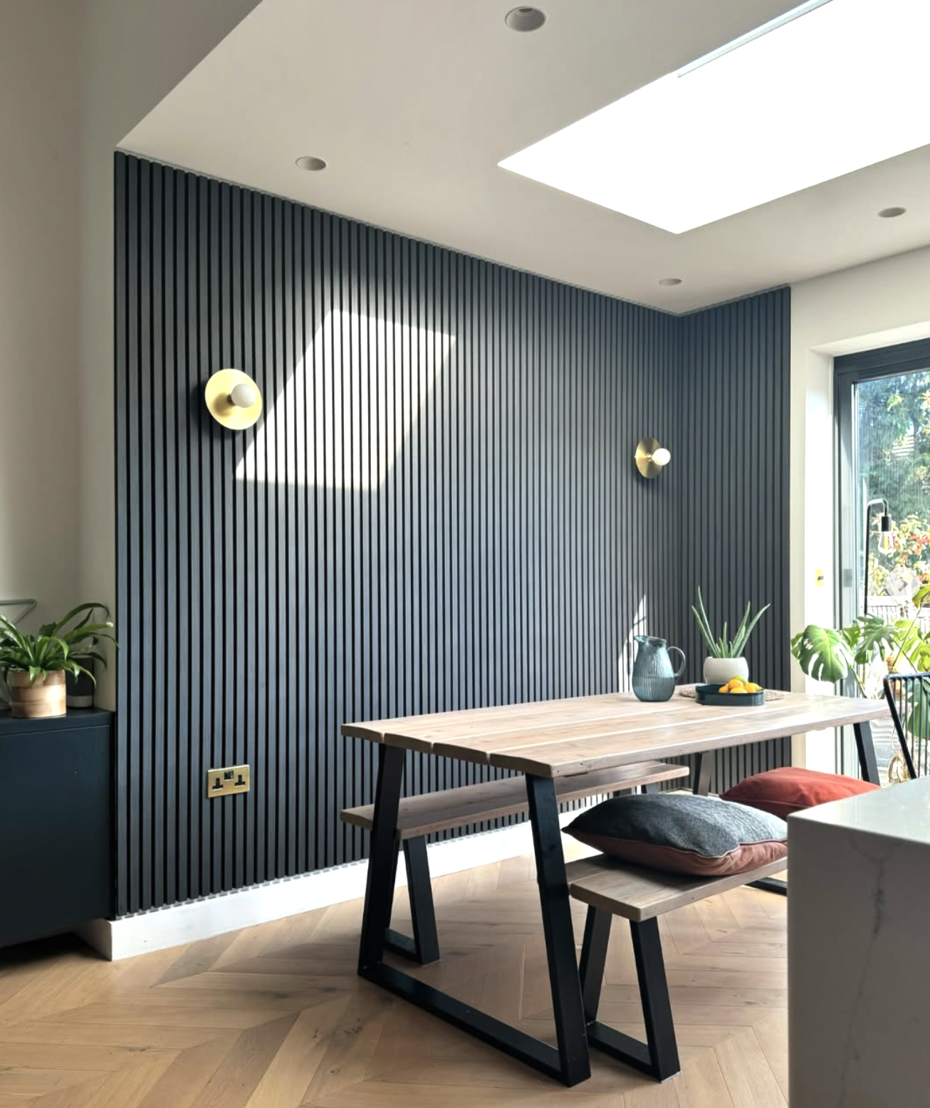 black pannelled kitchen